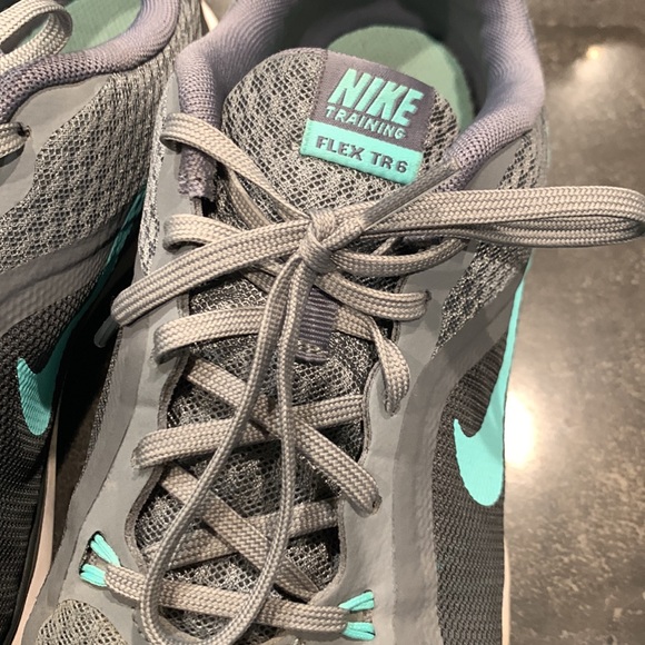 Women’s Nike Training Flex Supreme TR6 Flywire Shoe - Picture 4 of 10